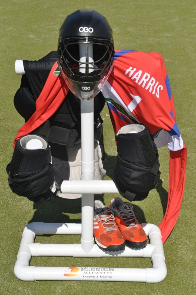 K2K Goalkeeper Kit Drying Stand for field hockey keeper gear in black and white