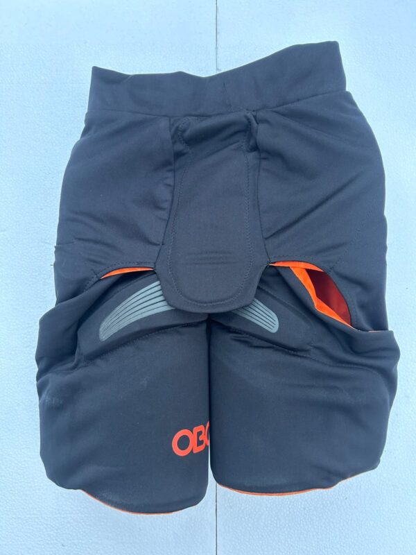 OBO Cloud 9 Hot Pants XL black and orange field hockey goalkeeper pants - Front