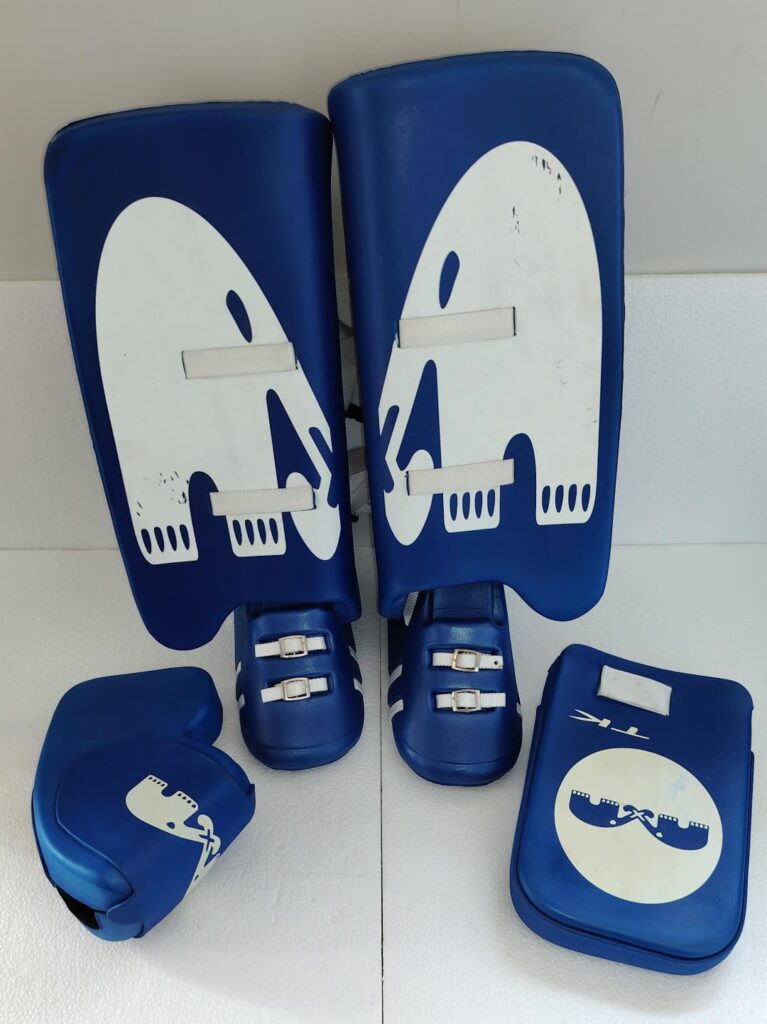 TK 4 Junior Field Hockey Goalkeeper Set Combo - Medium Blue/White - As New