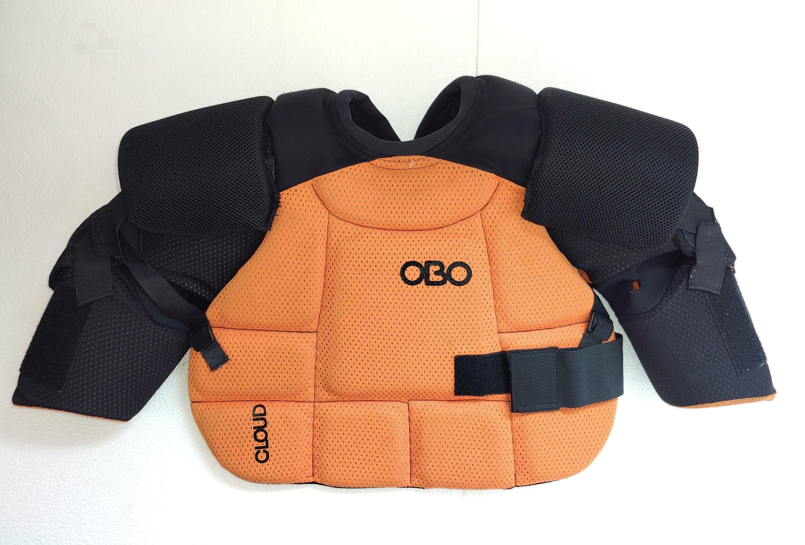 OBO Cloud 9 Body Armour Medium orange black field hockey goalkeeper chest and arm protection