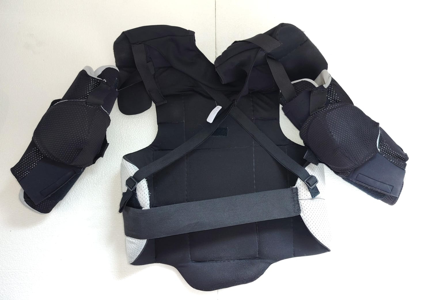 OBO ROBO Body Armour Large grey white black refurbished field hockey goalkeeper protection