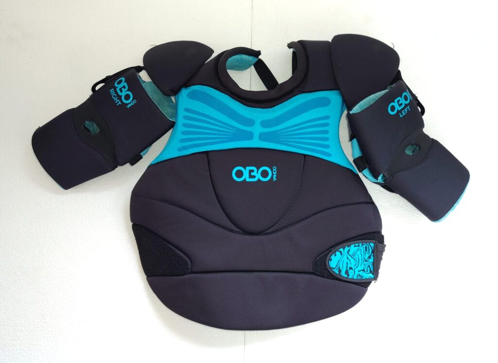 OBO Yahoo Body Armour Medium black turquoise field hockey goalkeeper chest and arm protection
