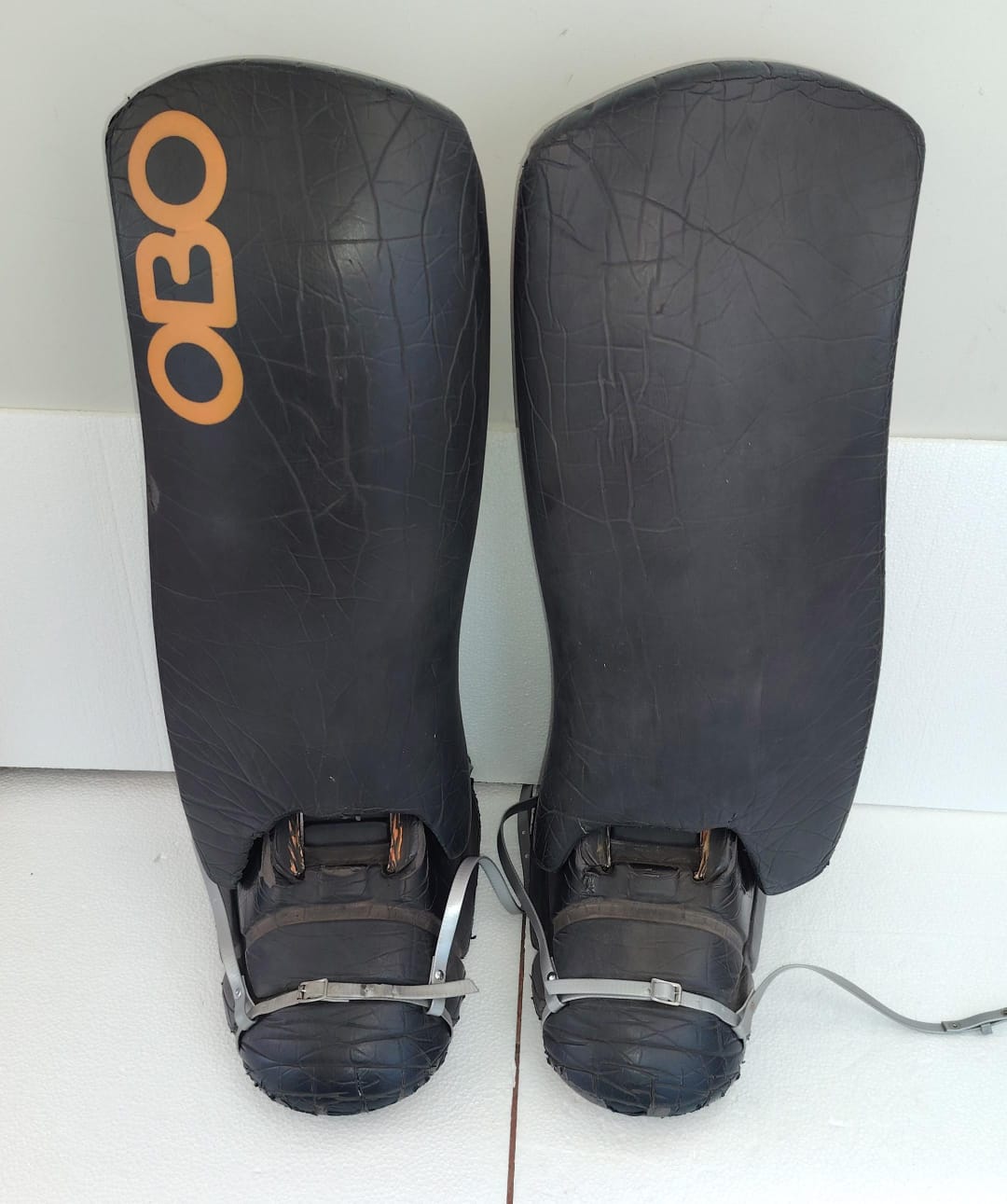 OBO Cloud 9 Pads and Kickers Large black orange field hockey goalkeeper set