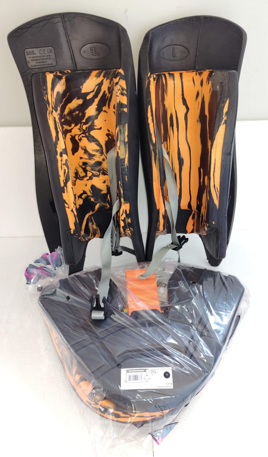 OBO Cloud 9 Pads & Kickers Large black orange field hockey goalkeeper set