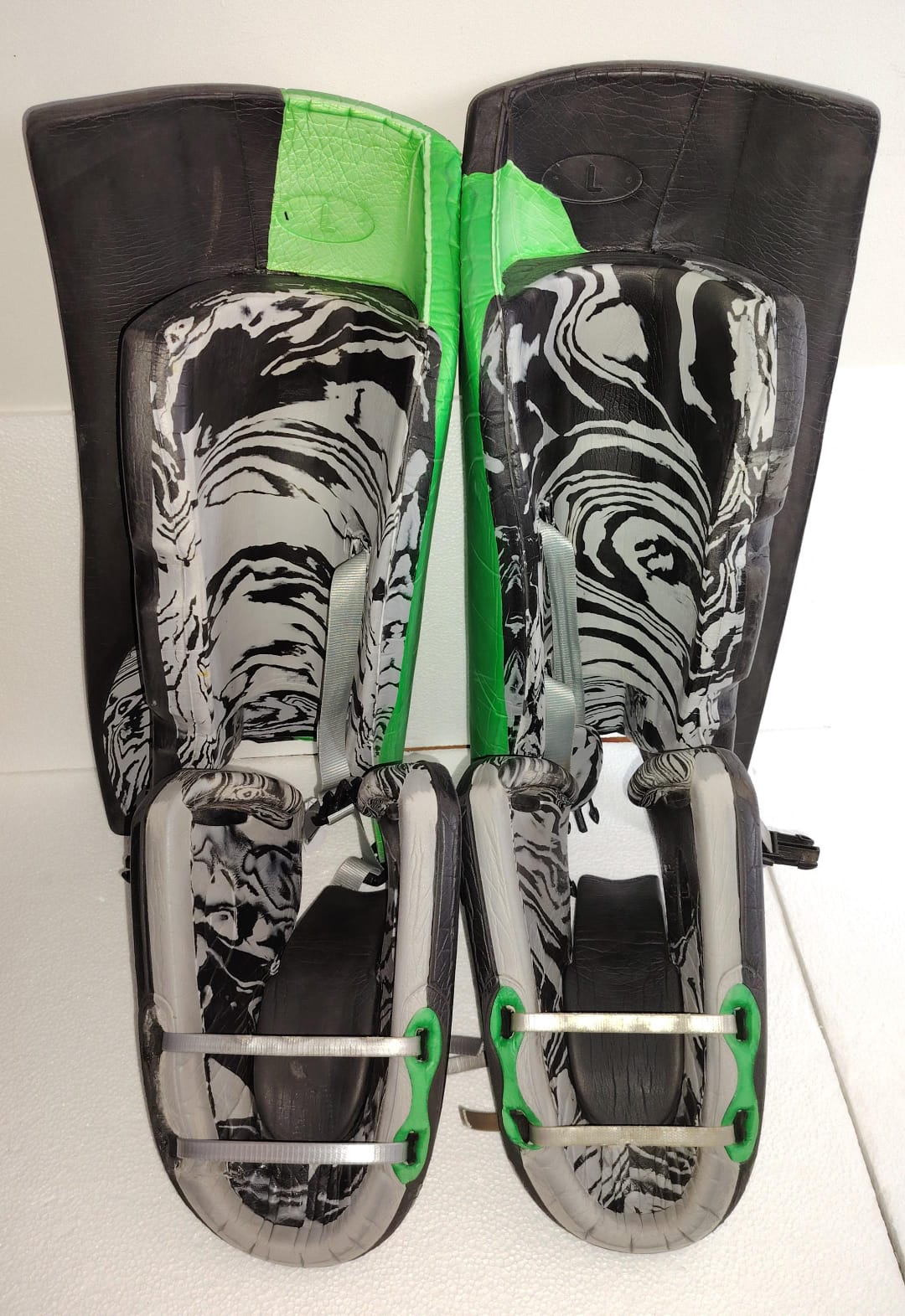 BO ROBO Hi-Rebound Pads and Kickers Large black green field hockey goalkeeper set