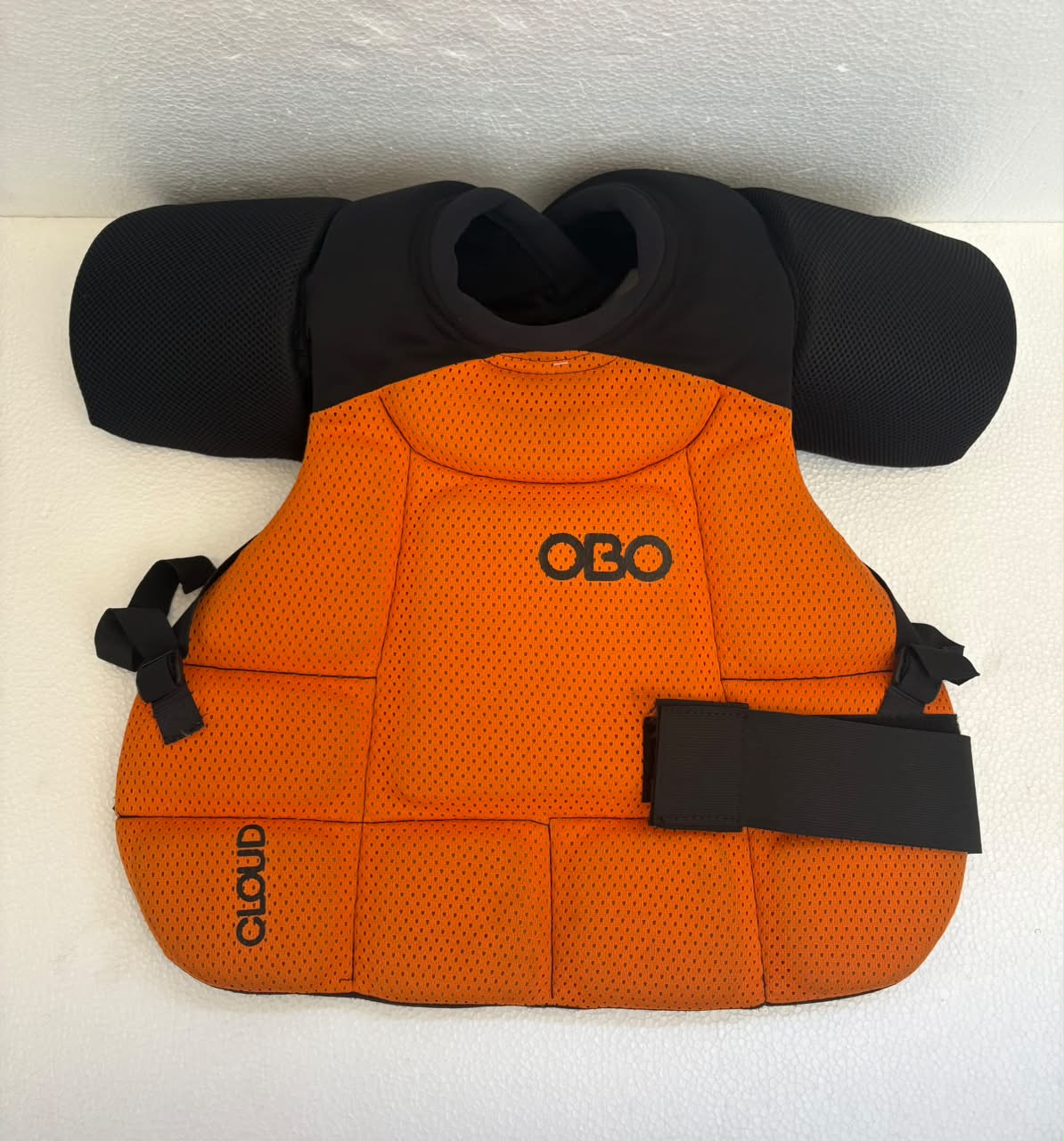 OBO Cloud 9 Chest Pad Medium orange black field hockey goalkeeper chest protection